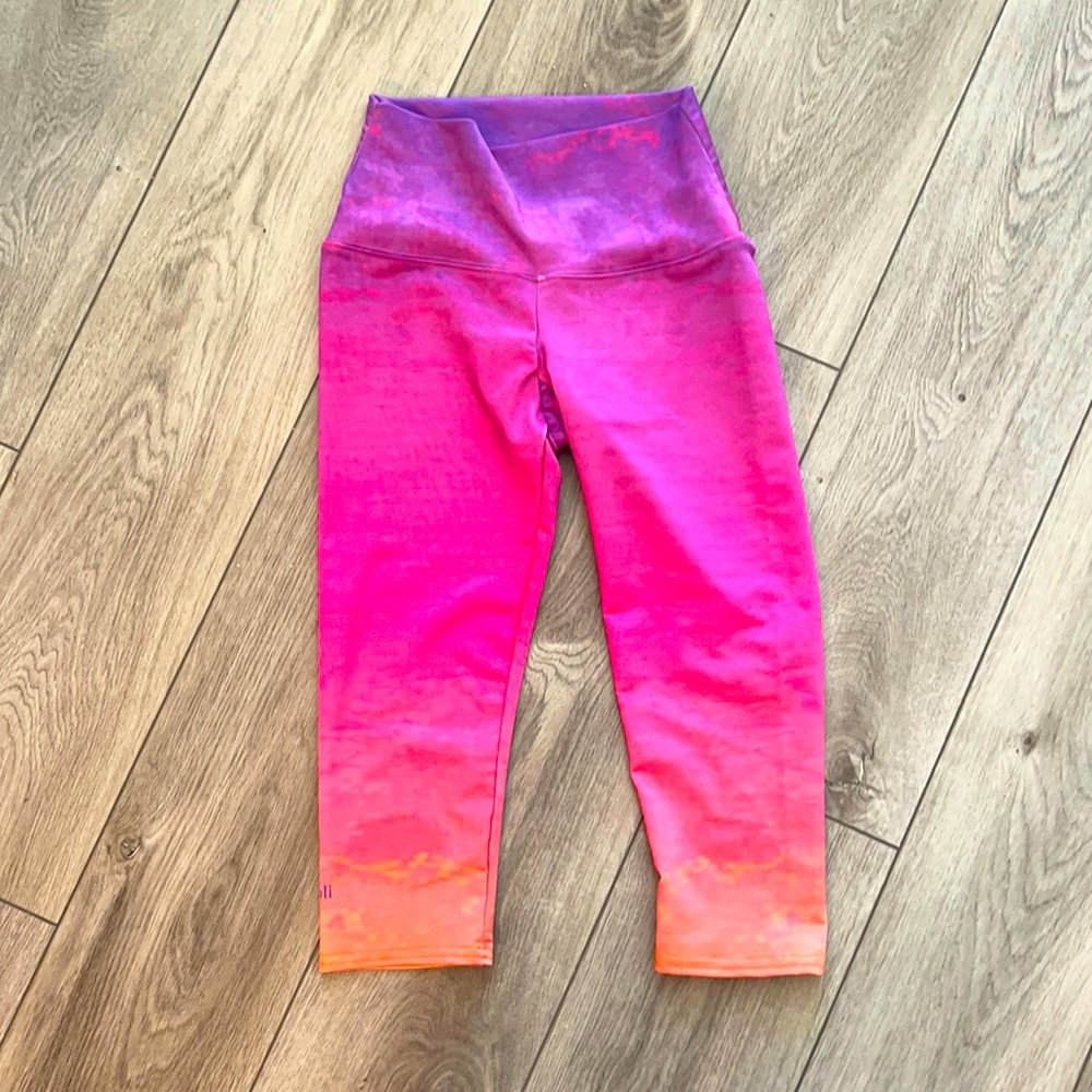💜🧡🩷🧘‍♀️Noli yoga capri ombre sunrise sunset leggings tights Small S gradient